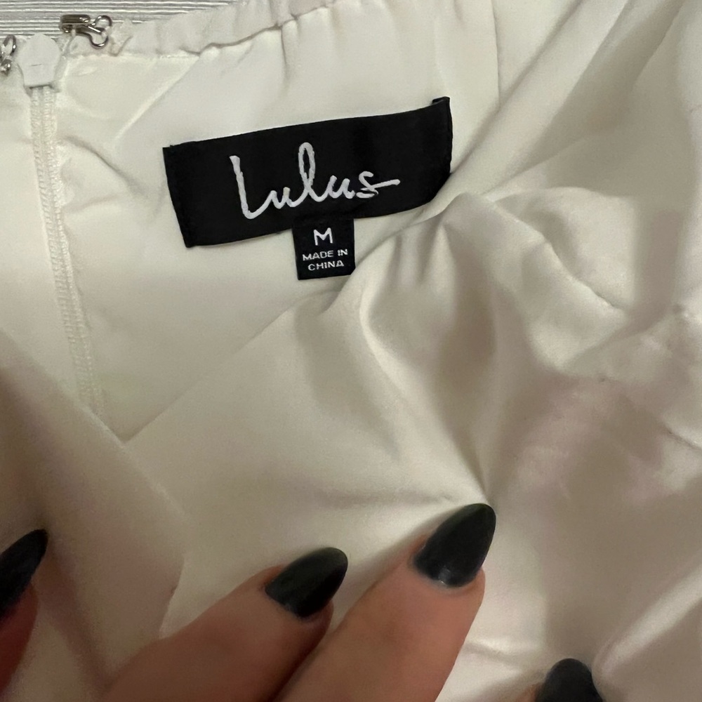 Lulu’s Sz M Strapless satin dress - Picture 3 of 3